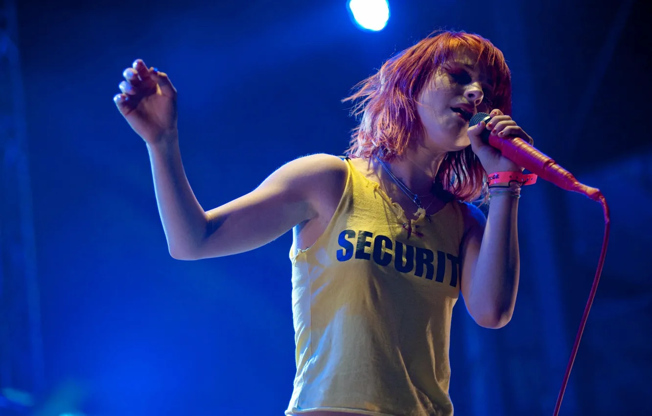 Photo wallpaper red, girl, sexy, paramore, hayley williams, beauty, curve