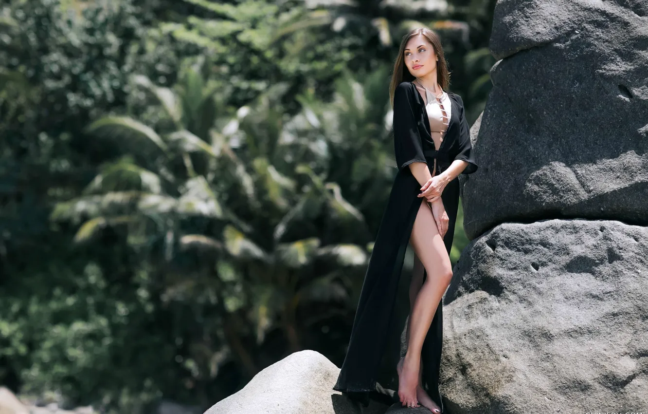 Photo wallpaper the sun, trees, sexy, pose, stones, model, portrait, makeup