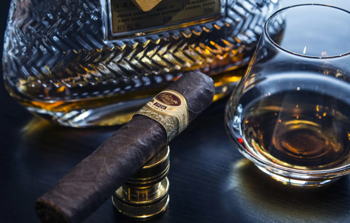 Photo wallpaper glass, cigar, Padron