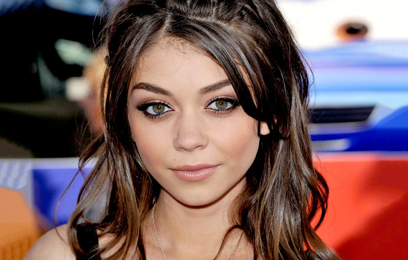 Photo wallpaper girl, actress, brunette, young, Sarah Hyland