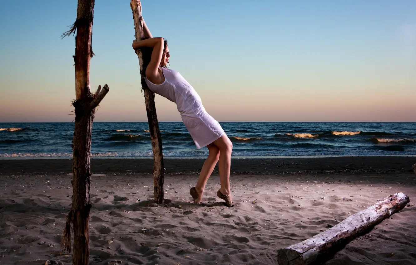 Photo wallpaper sea, girl, pose