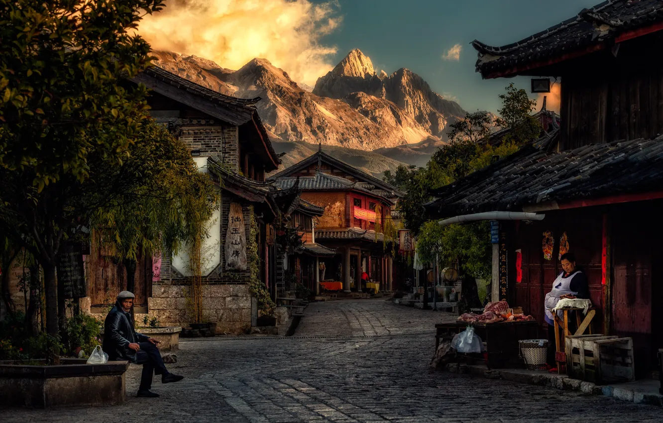 Photo wallpaper mountains, the city, people, street, home, morning, China, Baisha