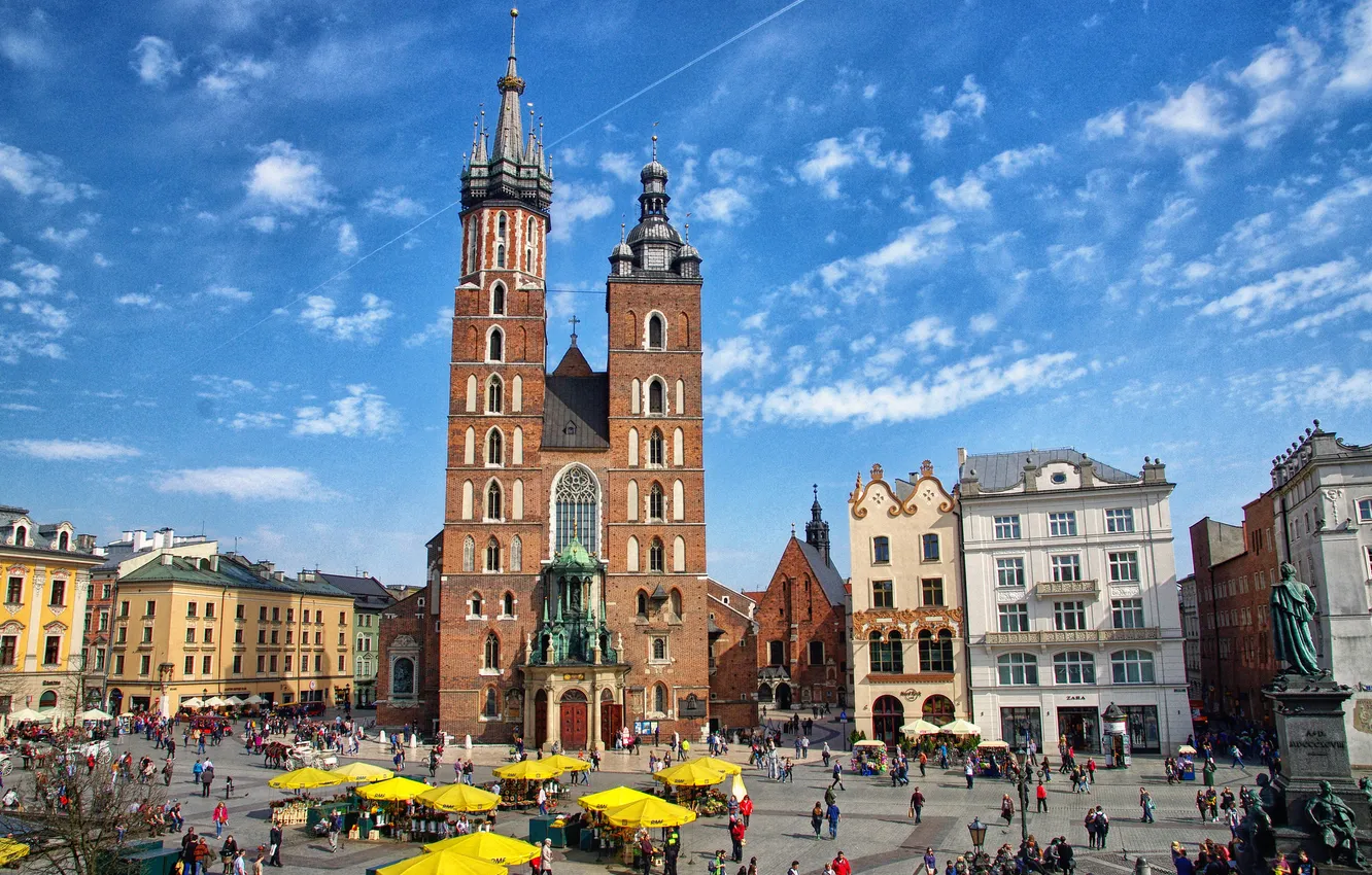 Photo wallpaper Poland, Krakow, Market square, St. Mary's Church, the monument to Mickiewicz