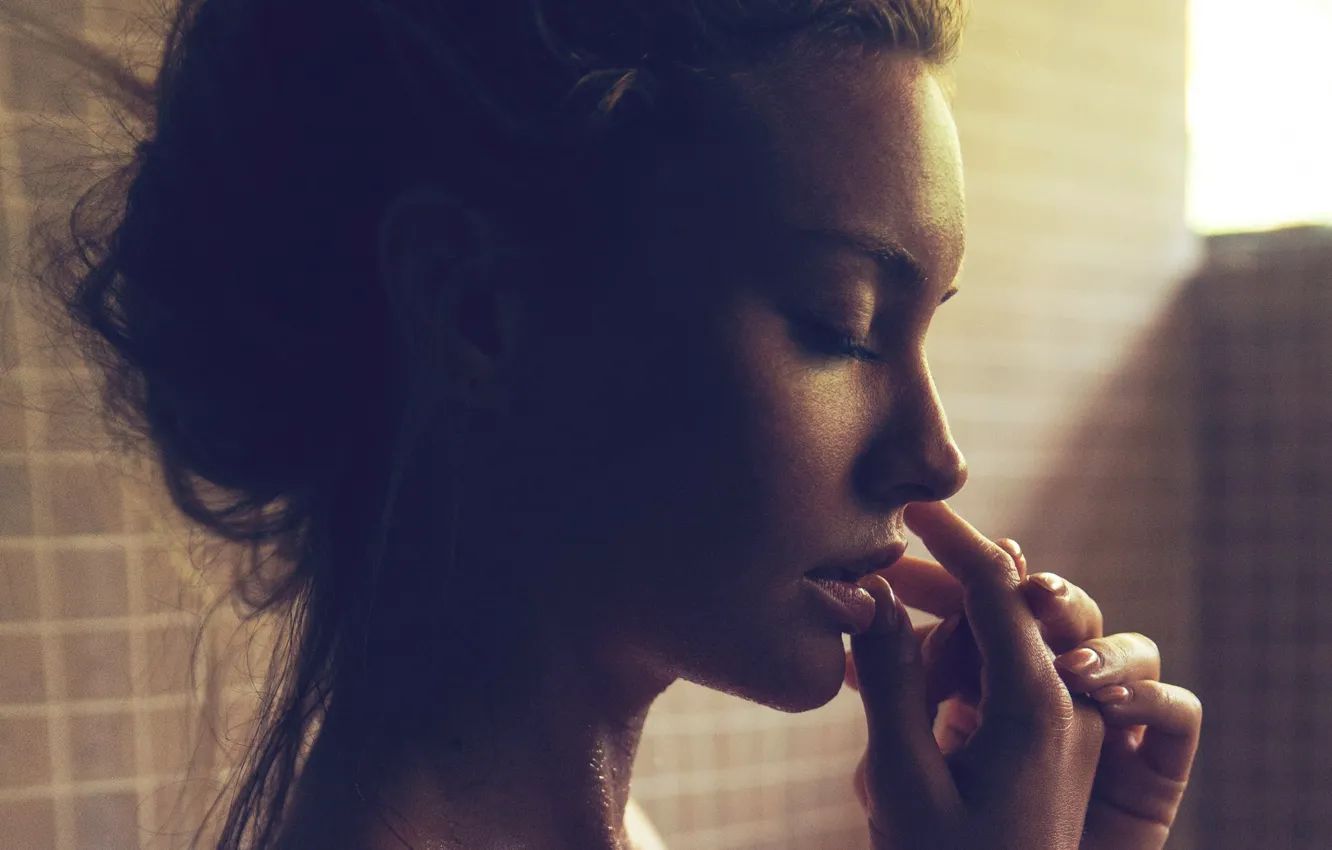 Photo wallpaper girl, profile, Bryana Holly