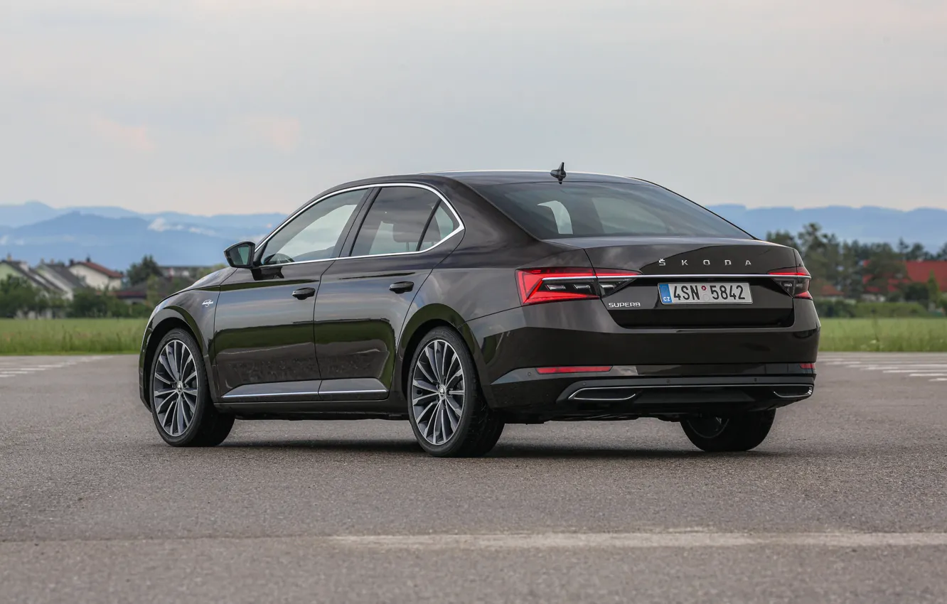 Photo wallpaper Parking, sedan, Skoda, Skoda, four-door, Superb, 2020, the color is a dark unfiltered beer