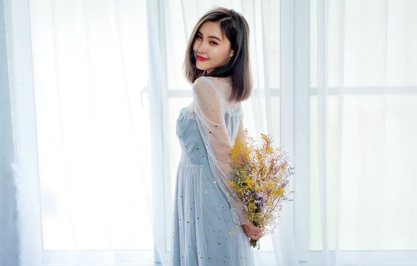 Photo wallpaper girl, smile, bouquet, Asian, cutie