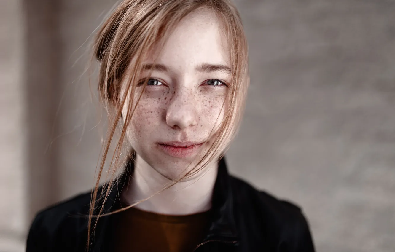 Photo wallpaper girl, freckles, curls, Artur Bashirov
