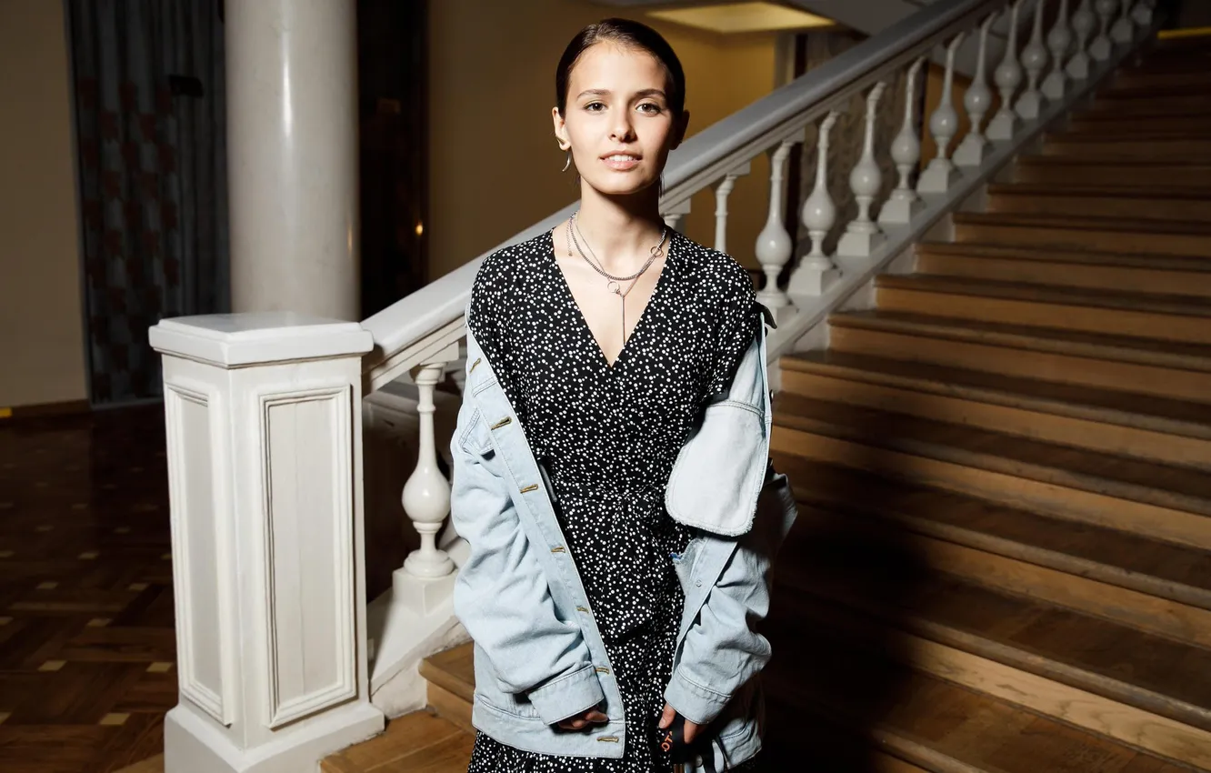 Photo wallpaper look, girl, face, smile, dress, actress, ladder, polka dot dress