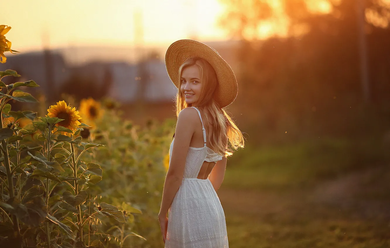Photo wallpaper girl, smile, hat, Dmitry Arhar