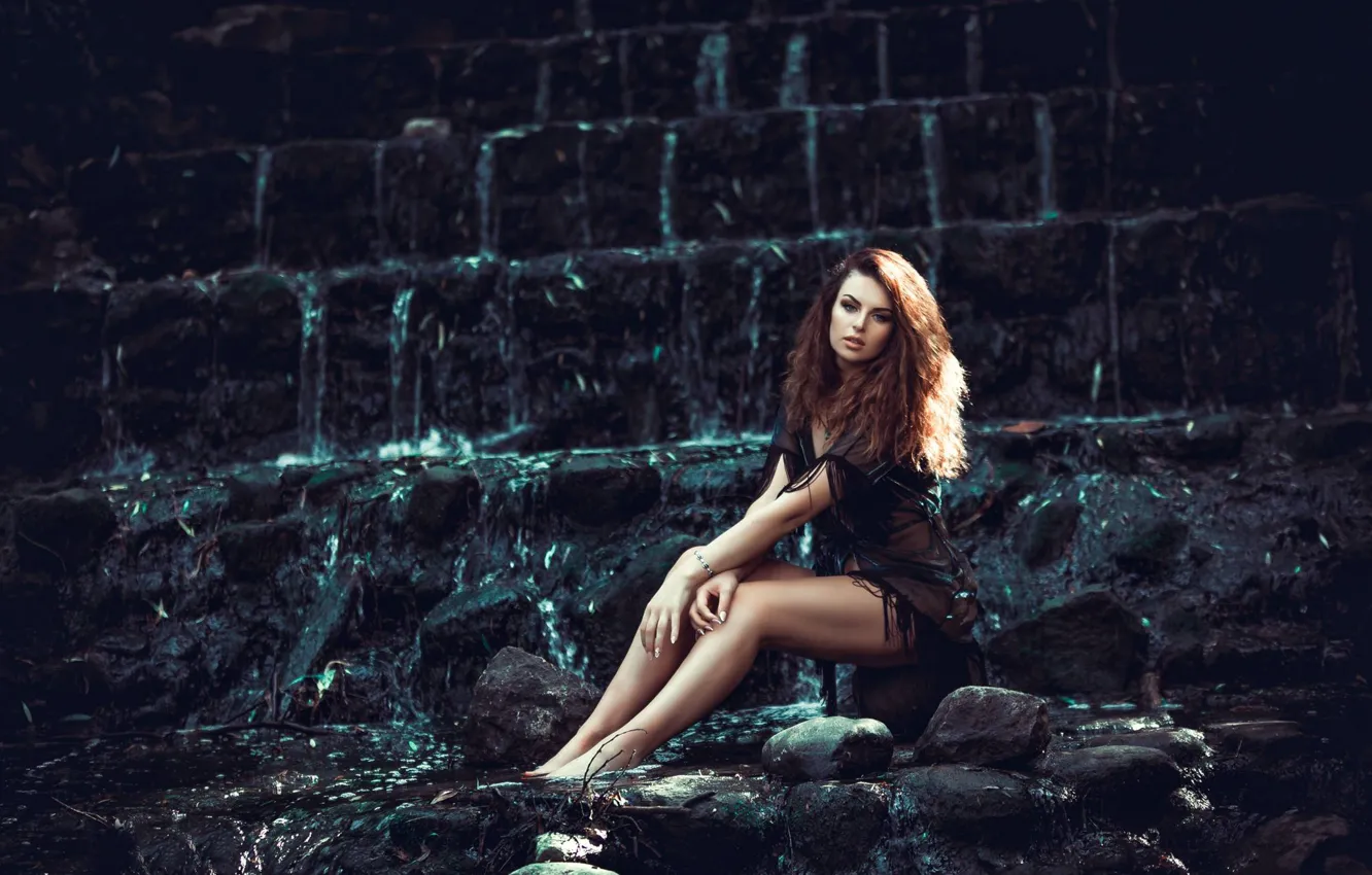 Photo wallpaper pose, stones, model, waterfall, FotoMėgėjas, Iveta Danieliūtė