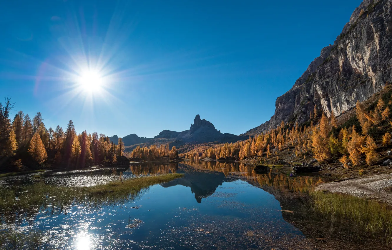 Photo wallpaper autumn, forest, the sun, trees, mountains, lake, Italy, Italy