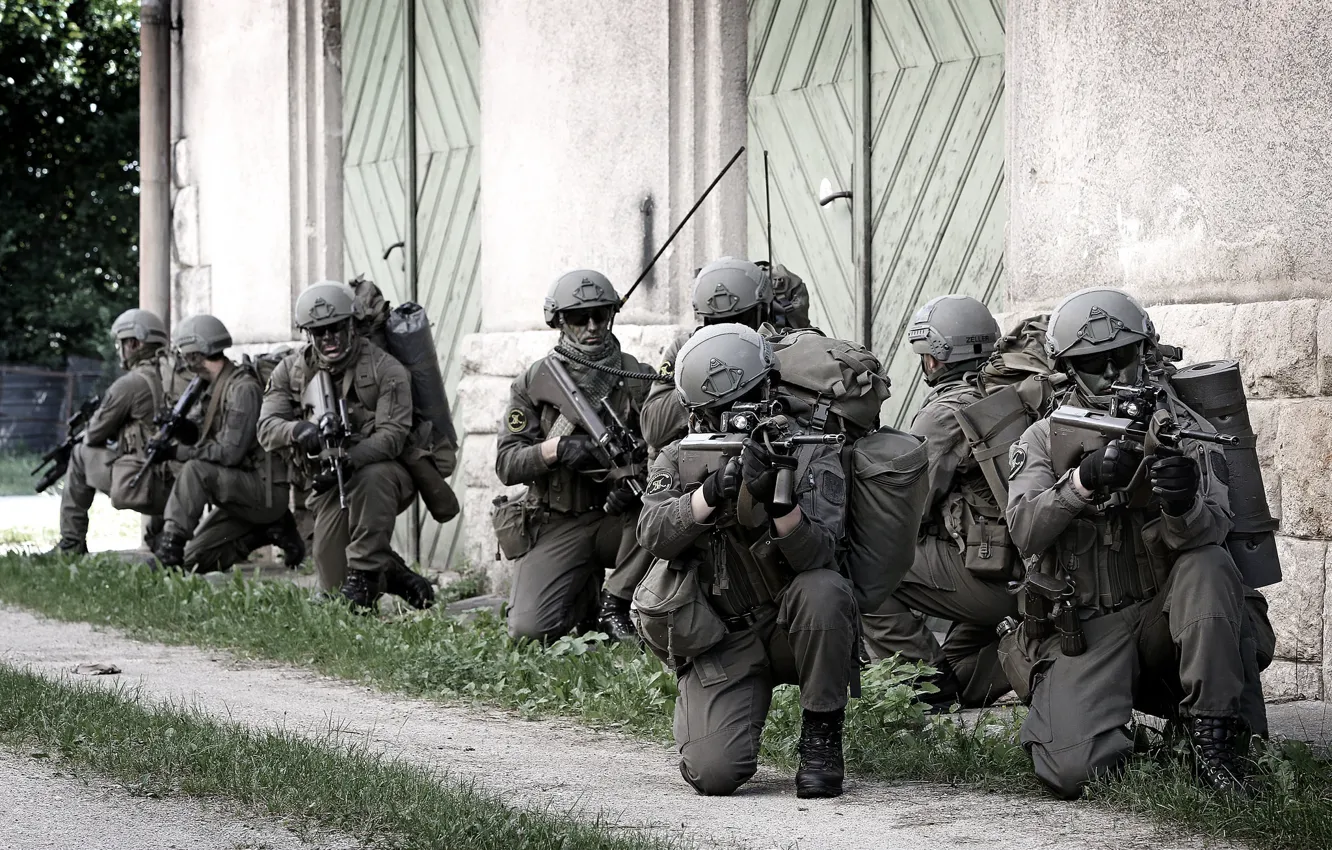 Photo wallpaper soldiers, equipment, teaching