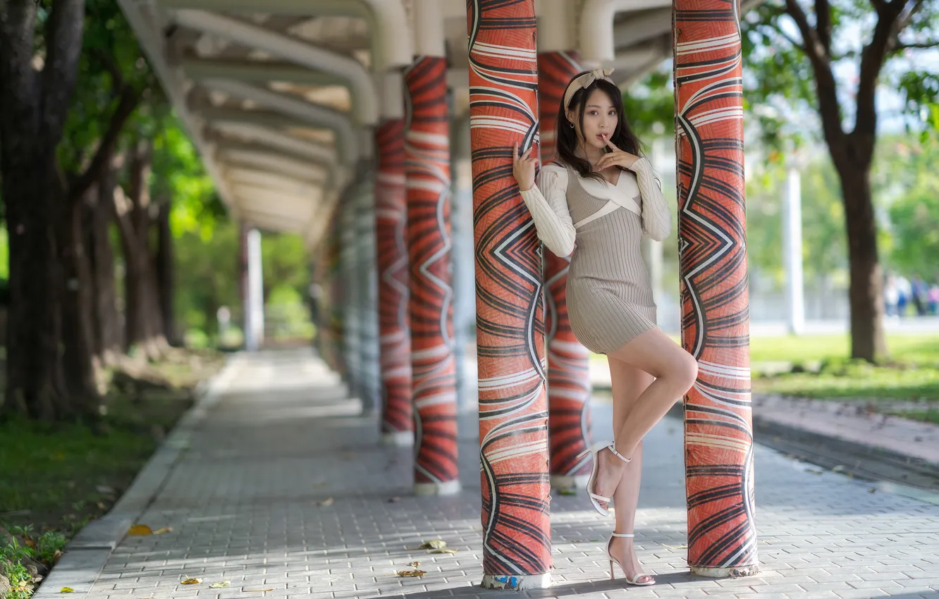 Photo wallpaper girl, pose, figure, dress, columns, legs, Asian
