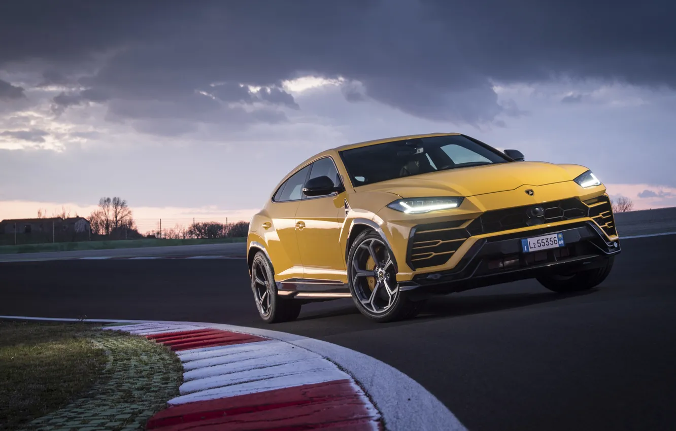Photo wallpaper the evening, Lamborghini, 2018, crossover, Urus