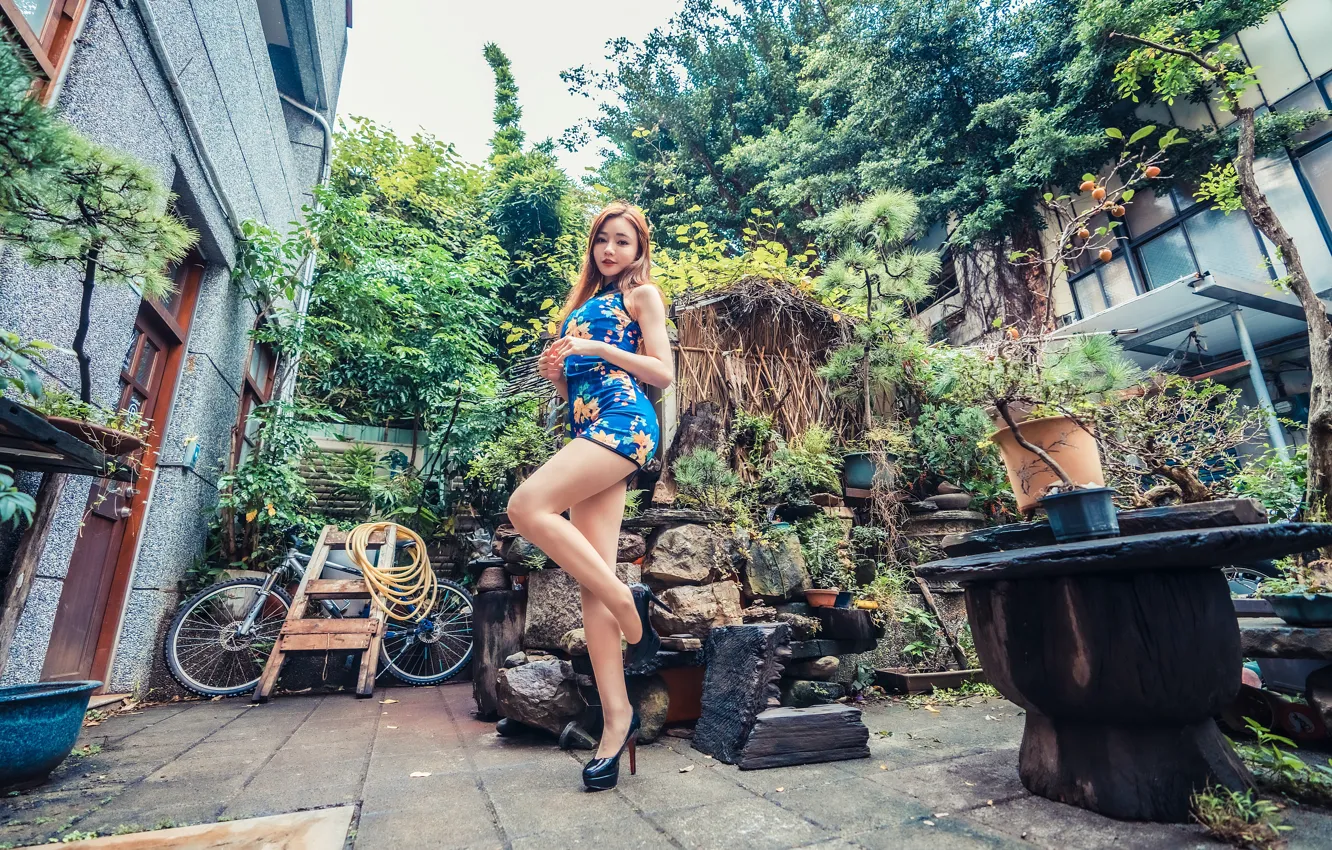 Photo wallpaper look, model, portrait, makeup, garden, figure, dress, hairstyle