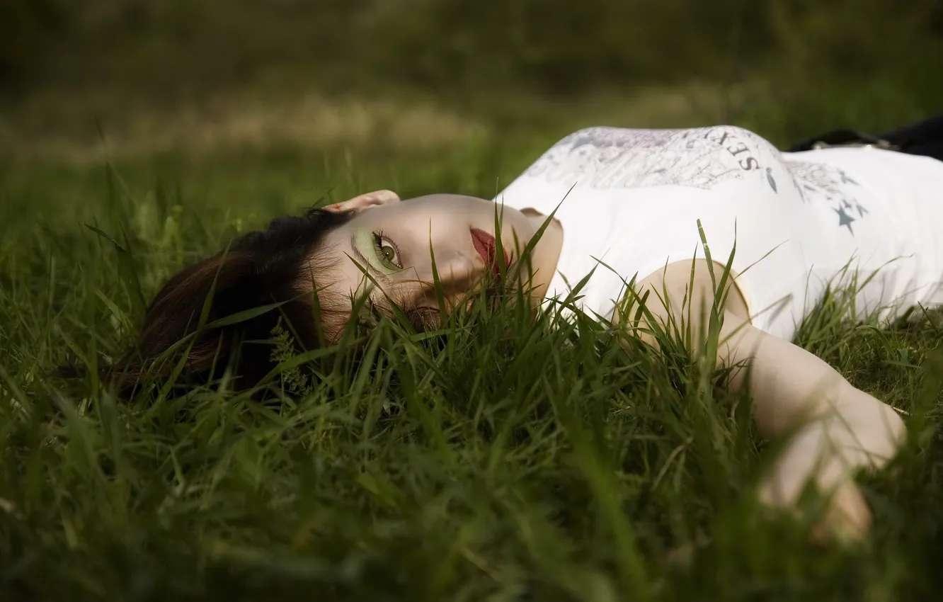 Photo wallpaper grass, look, girl