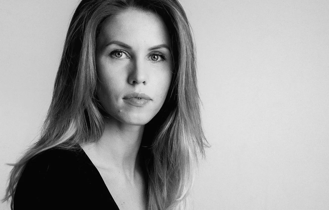 Photo wallpaper model, black and white, Anastasia Astakhova