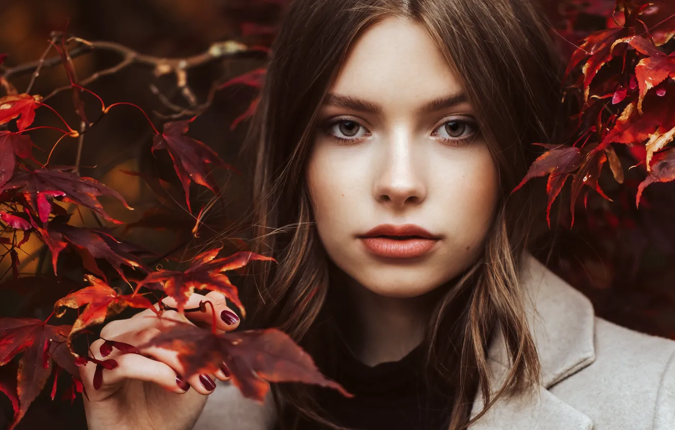 Photo wallpaper autumn, look, leaves, girl, face, hand, portrait, Andreas-Joachim Lins