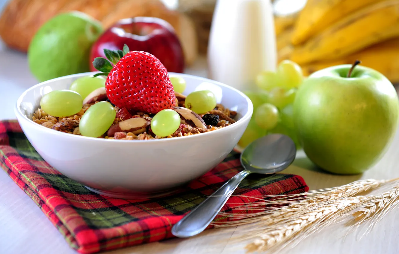 Photo wallpaper strawberry, grapes, muesli