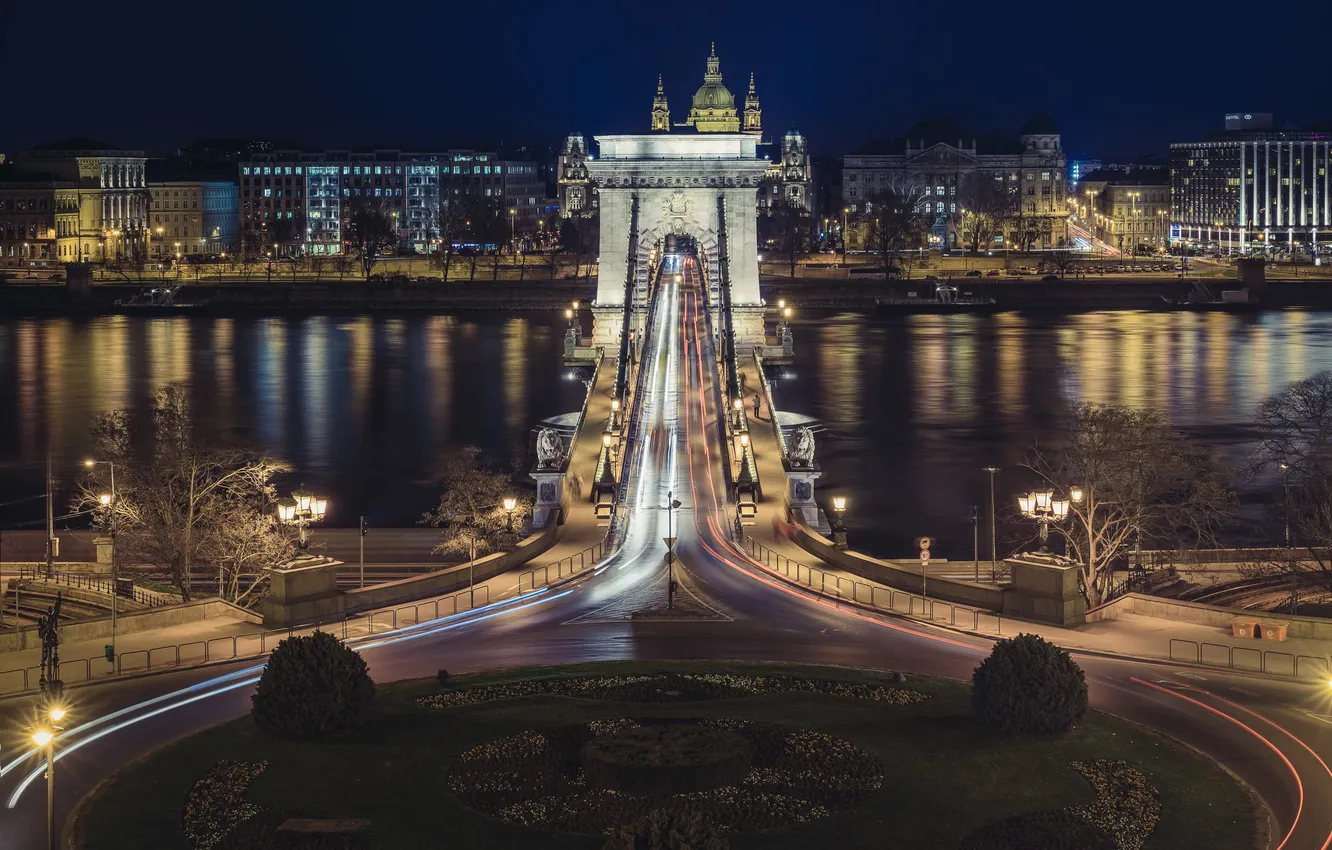 Photo wallpaper Hungary, Budapest, The Danube, Chain bridge, night. lights