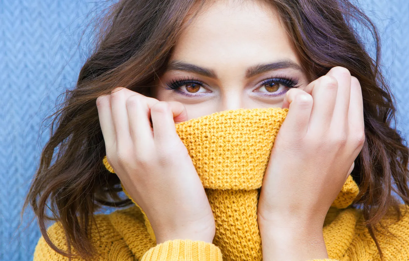 Photo wallpaper yellow, eyes, sweater