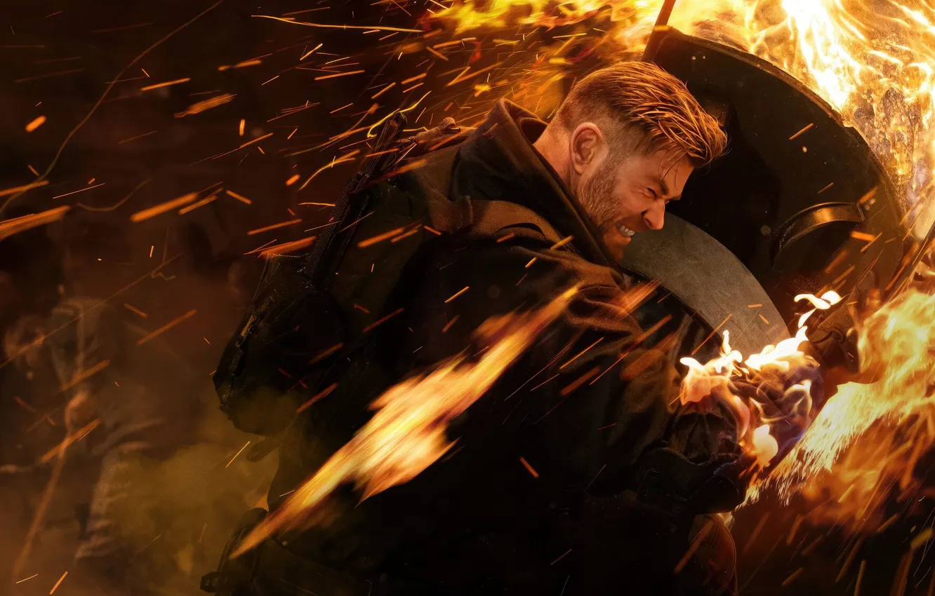 Photo wallpaper lights, flame, figure, profile, shield, Chris Hemsworth, Chris Hemsworth, Tyler Rake: Rescue Operation 2