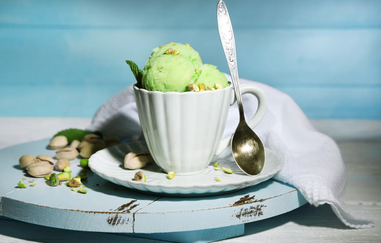 Photo wallpaper ice cream, mug, dessert, pistachios