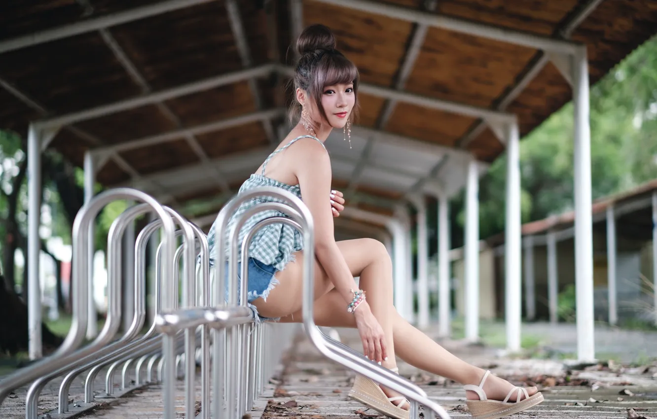 Photo wallpaper shorts, legs, Asian