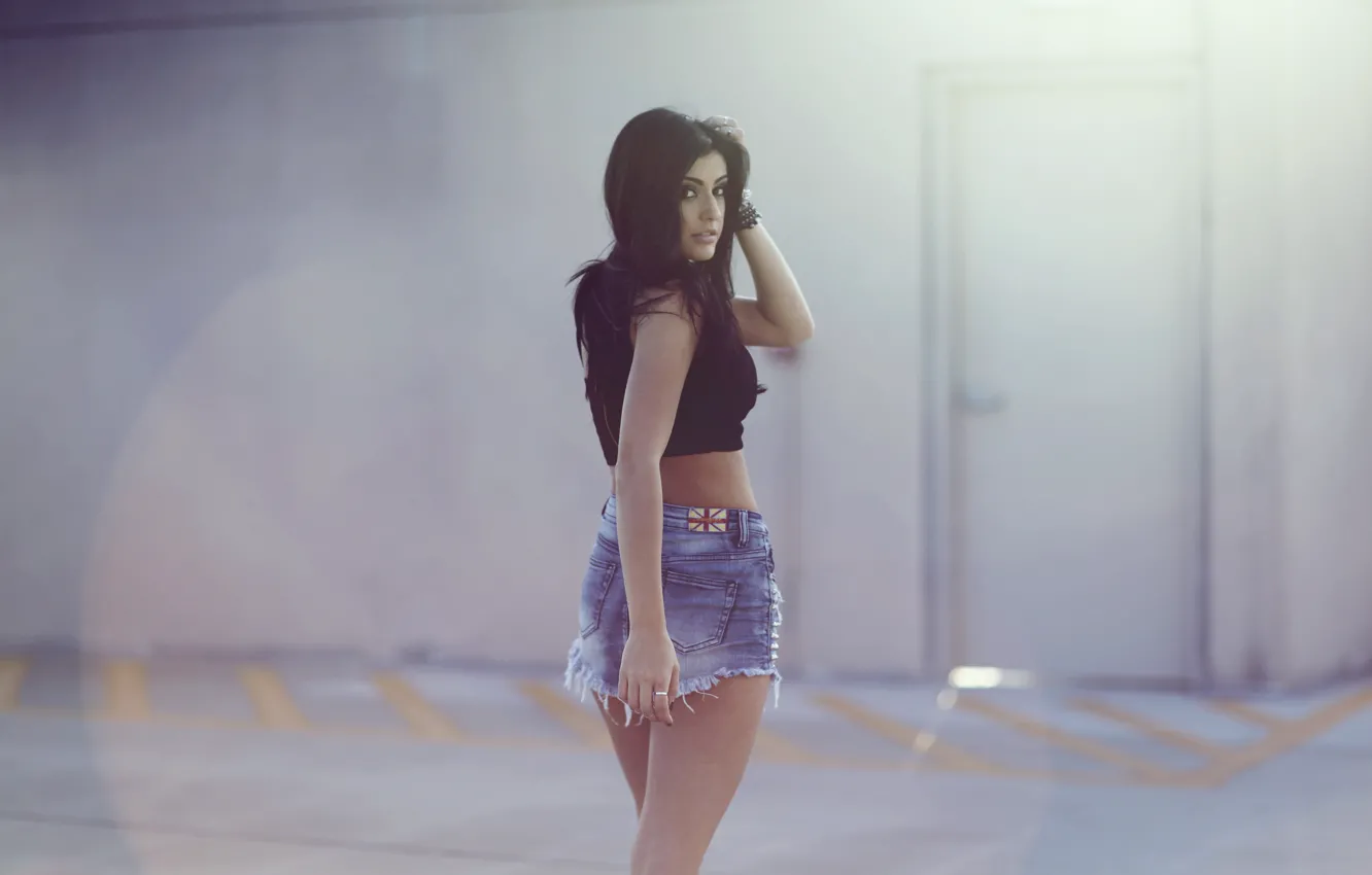 Photo wallpaper look, girl, pose, street, brunette, Doubt