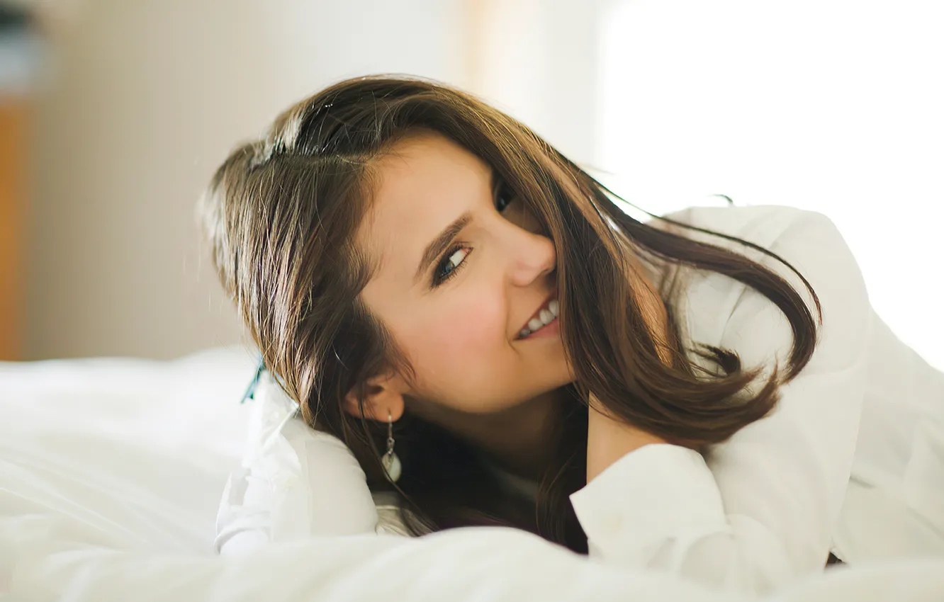 Photo wallpaper look, girl, face, smile, brunette, Nina Dobrev