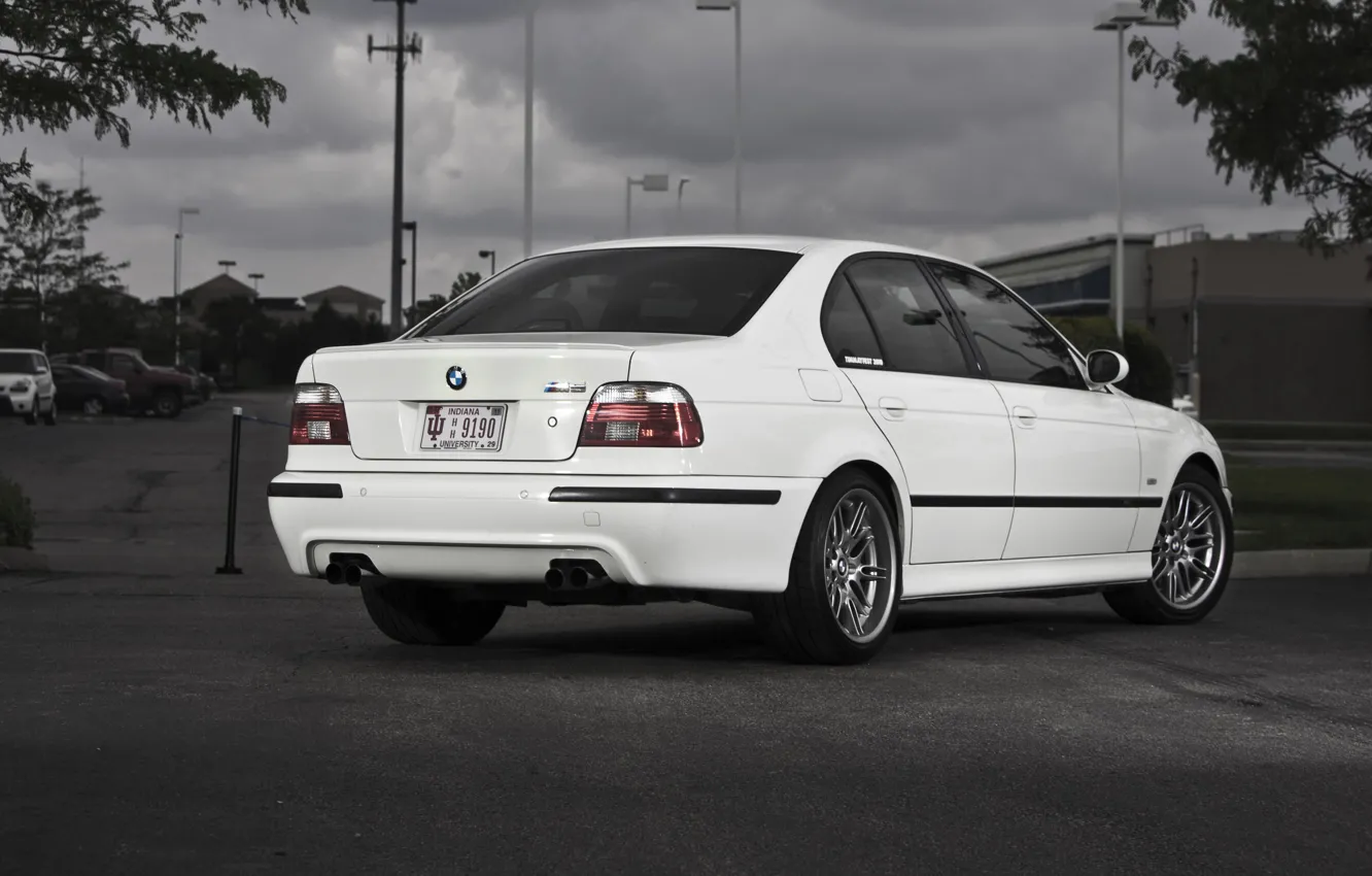 Photo wallpaper White, Rear view, E39, M5