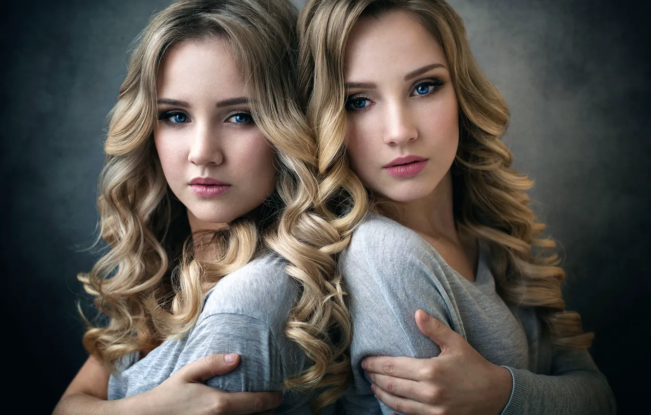 Photo wallpaper two girls, sisters, Kristina Smirnova, Masha Smirnova