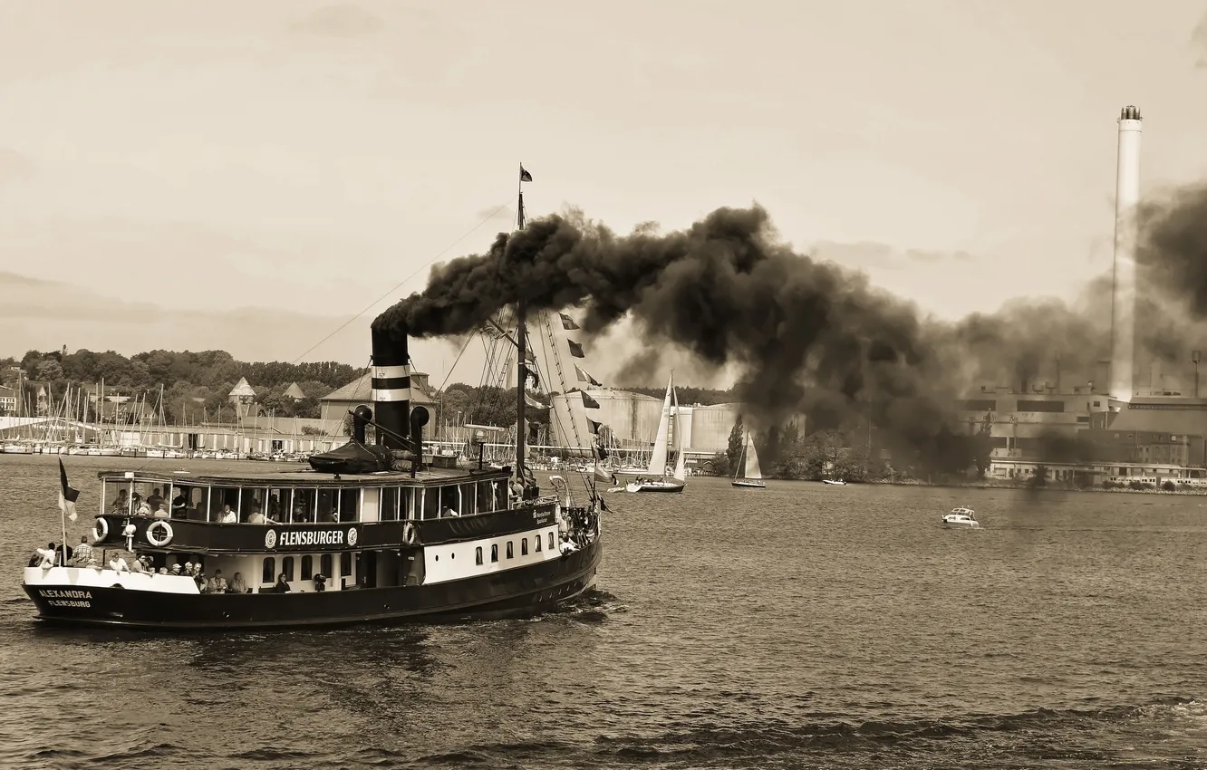 Photo wallpaper smoke, steamer, black and white, Alexandra