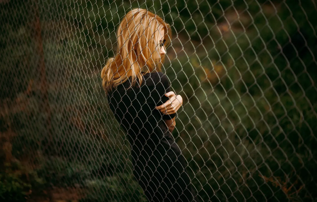 Photo wallpaper girl, mesh, model, portrait, dress, glasses, blonde, light