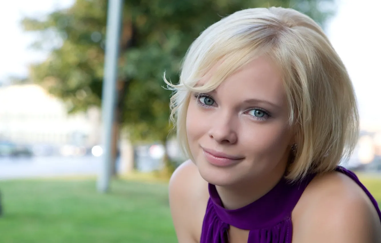 Photo wallpaper eyes, girl, trees, face, eyelashes, smile, street, posts