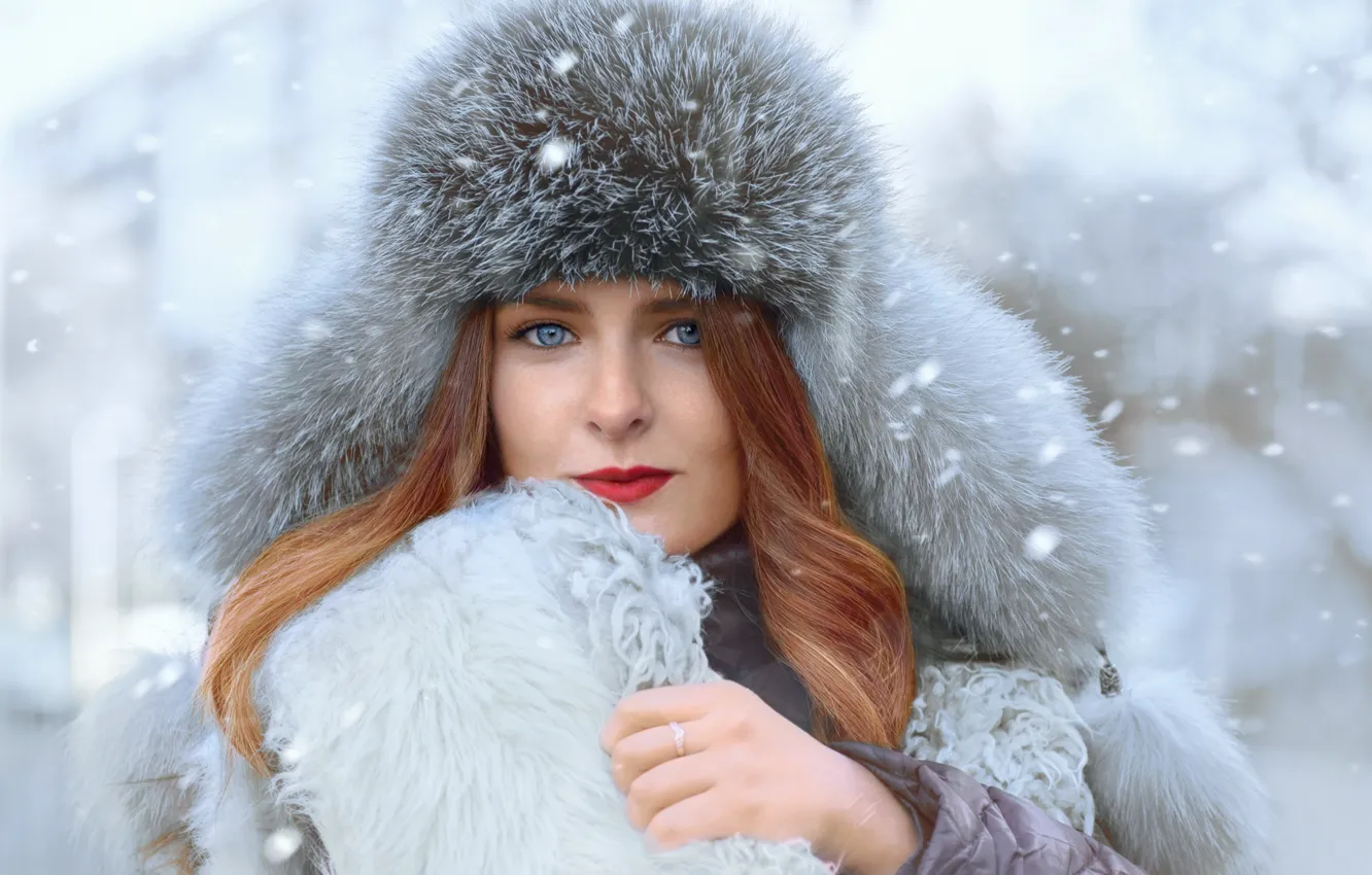 Photo wallpaper look, girl, snow, face, hat, hair, lipstick, fur