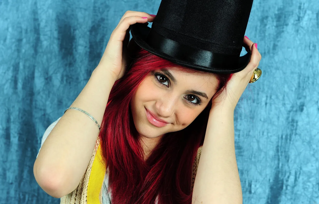 Photo wallpaper girl, smile, background, hat, makeup, actress, hairstyle, photographer