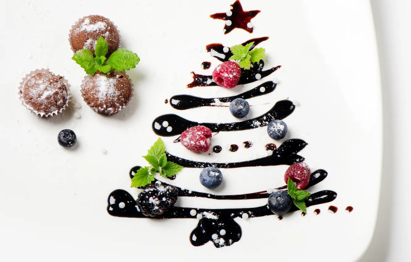 Photo wallpaper berries, tree, new year, plate, Christmas, cakes, glaze, cupcakes