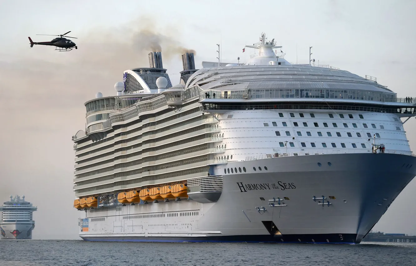 Photo wallpaper Harmony of the Seas, AIDA Cruises, Royal Caribbean, The ship, helicopter, passenger, Passenger Liner, white