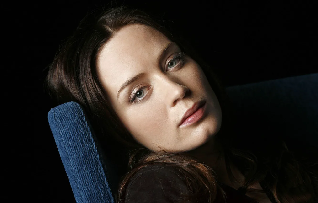 Photo wallpaper look, girl, pose, actress, Emily Blunt, Emily Blunt, hair, make up