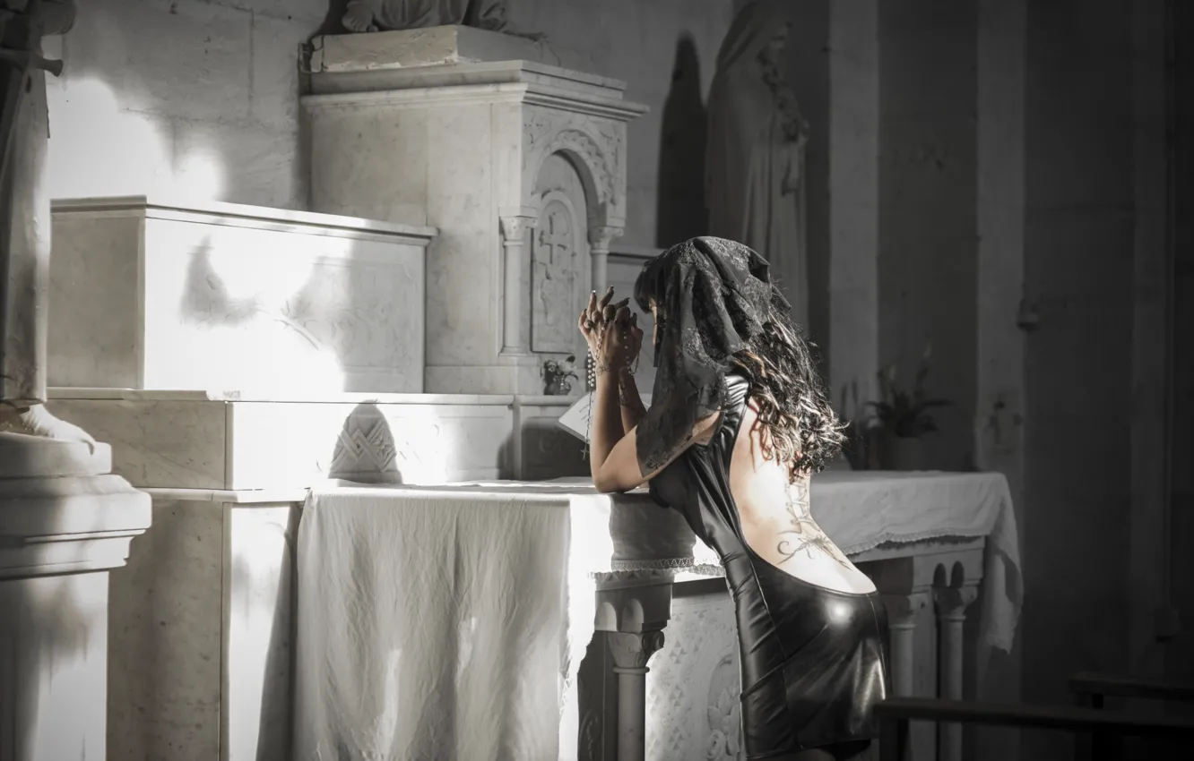 Photo wallpaper girl, Church, mourning