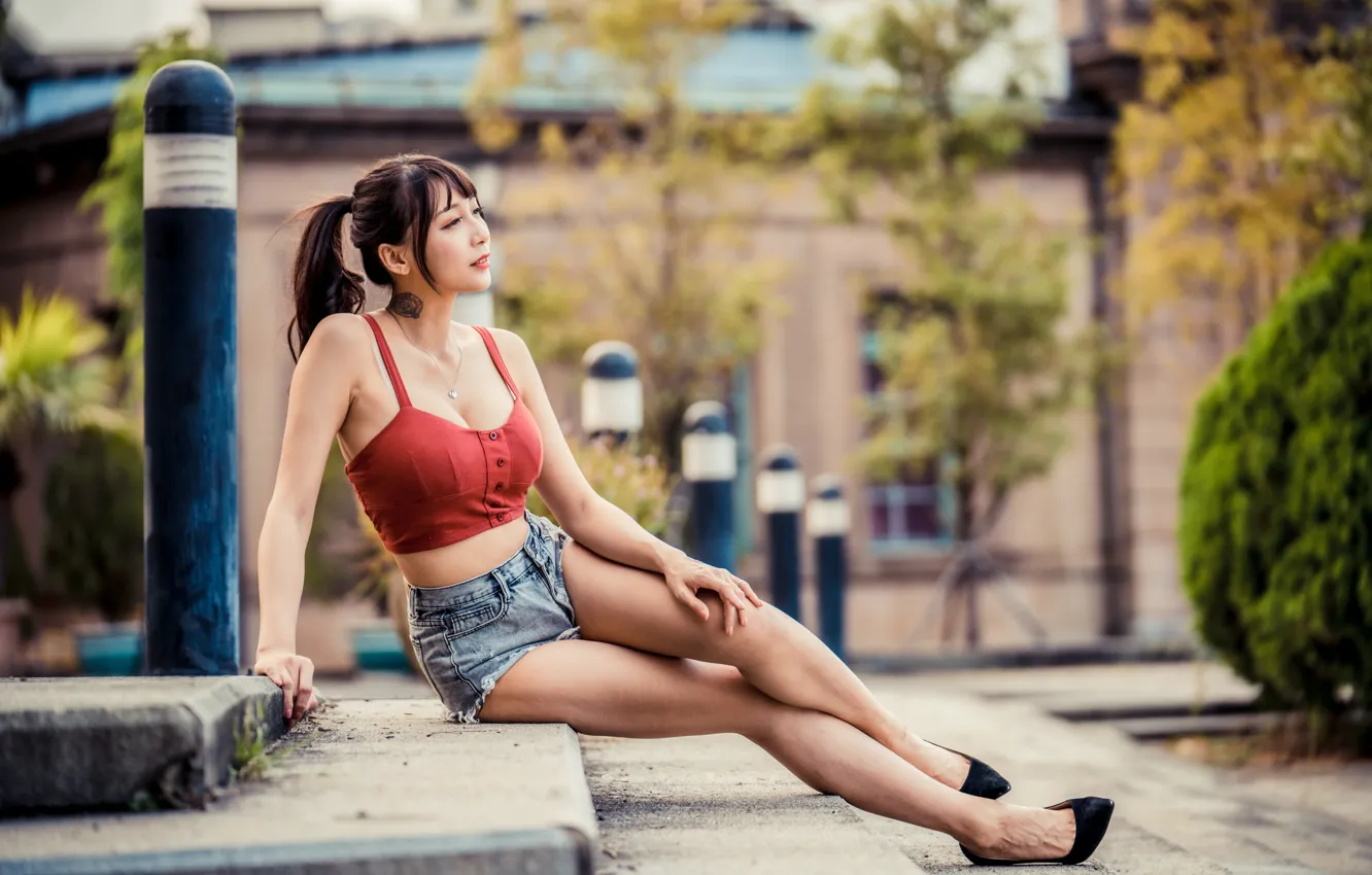 Photo wallpaper girl, shorts, topic, legs, Asian