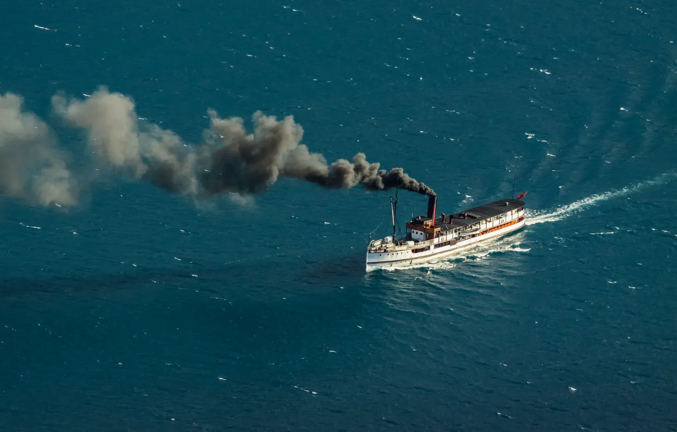 Photo wallpaper smoke, New Zealand, steam, water, Queenstown, ship, Lake Wakatipu, steamship