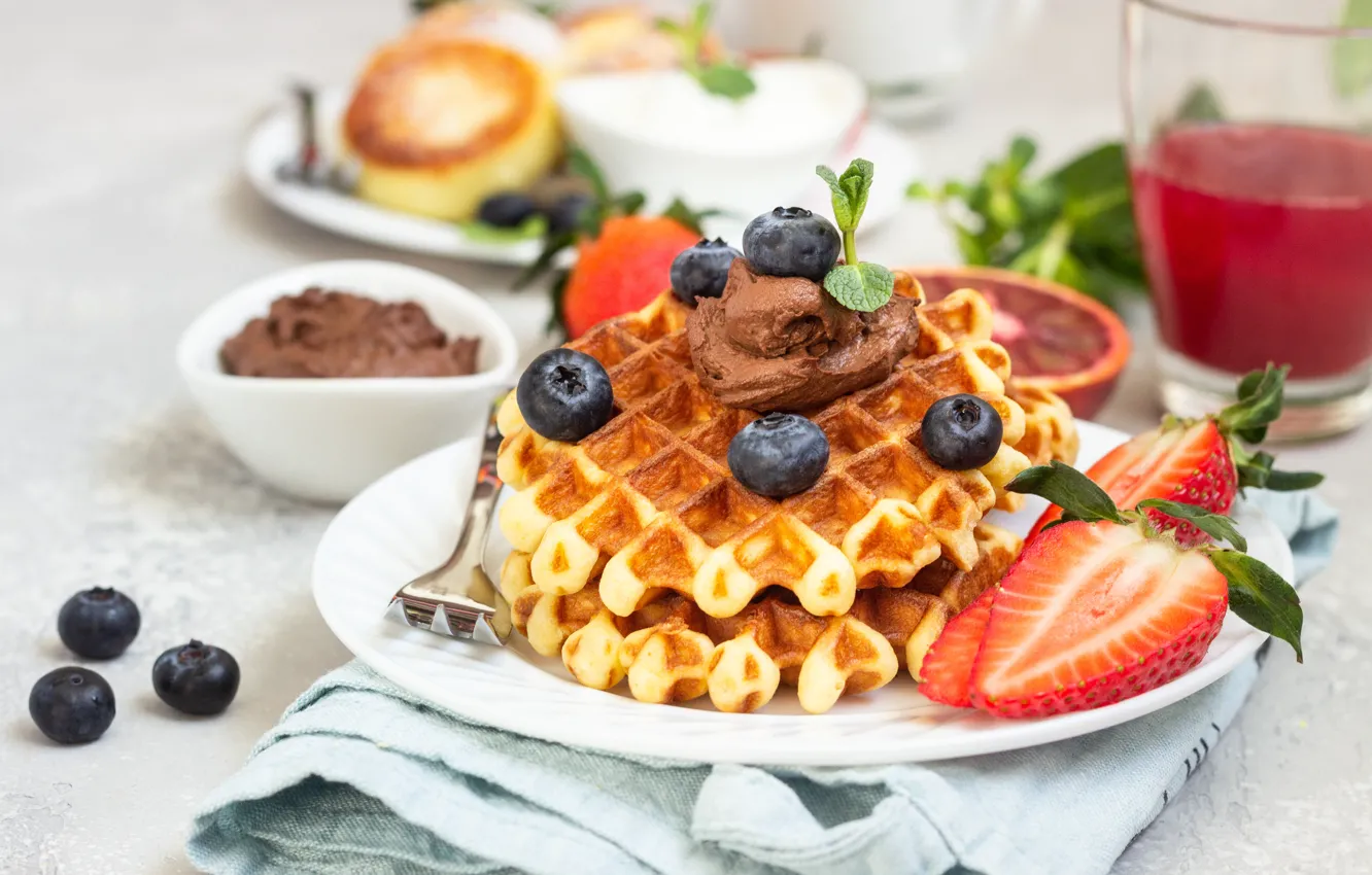 Photo wallpaper berries, juice, waffles