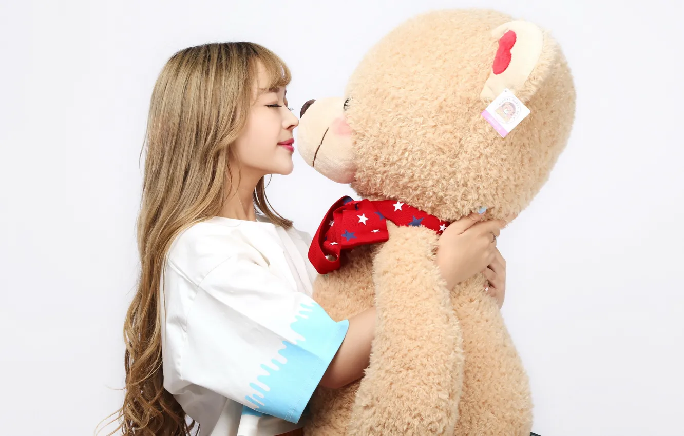 Photo wallpaper girl, smile, toy, bear