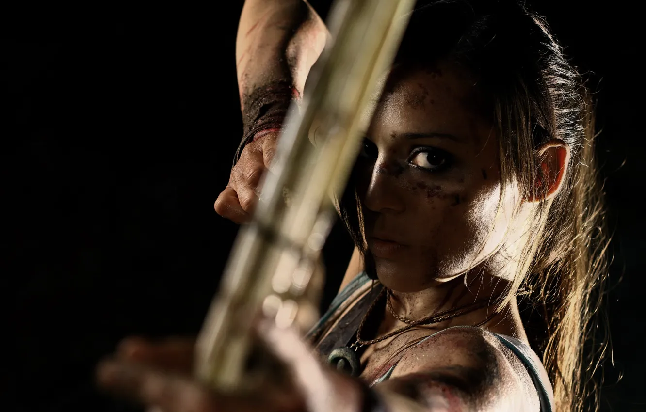 Photo wallpaper look, girl, face, weapons, bow, dirt, arrow, Tomb Raider