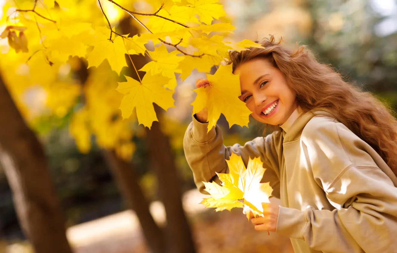 Photo wallpaper autumn, look, girl, light, joy, nature, pose, smile