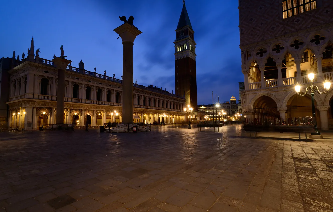 Photo wallpaper the sky, clouds, night, lights, Italy, Venice, the Doge's Palace, Piazzetta