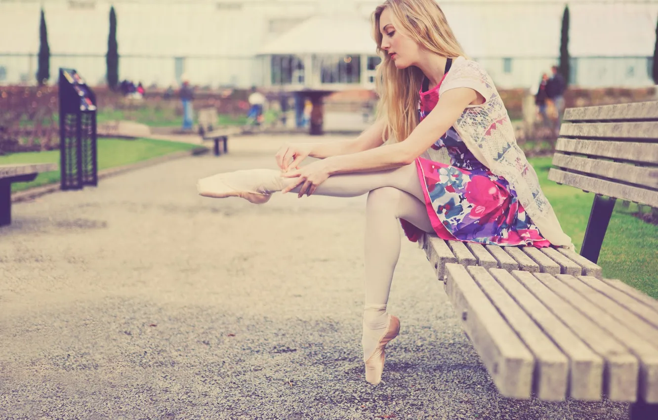 Photo wallpaper girl, bench, street, ballerina, bench, Pointe shoes