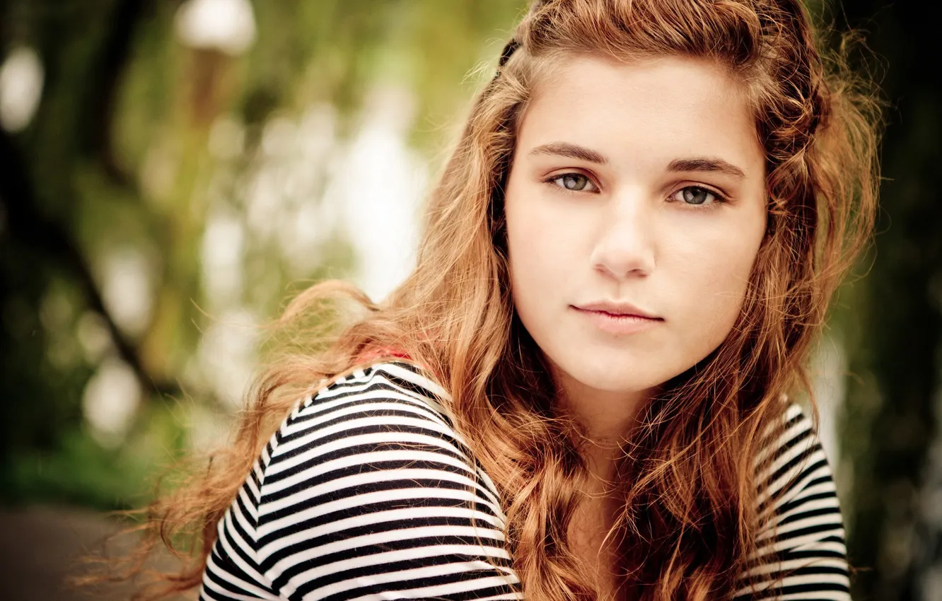 Photo wallpaper look, girl, face, lips, red